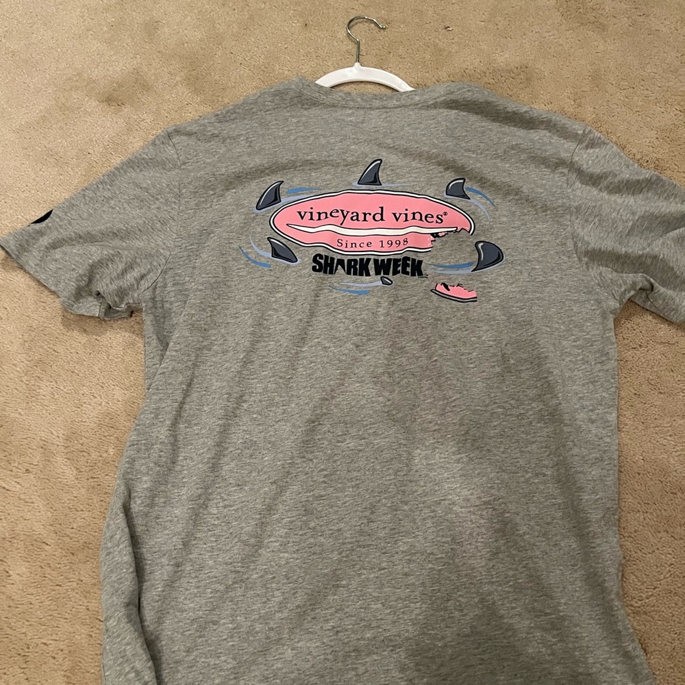 COPY - Vineyard Vines pocket t shirt